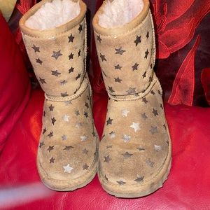 Ugg star boots